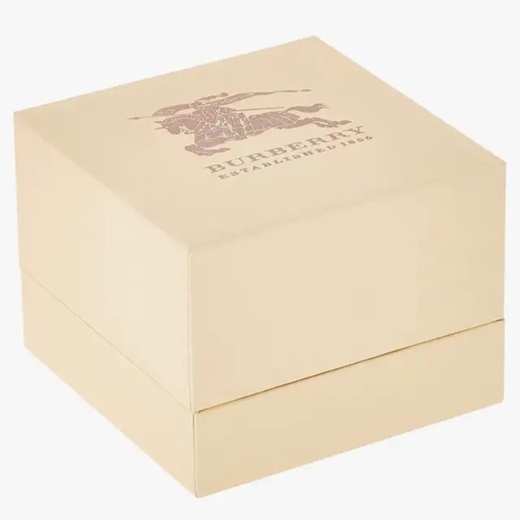 Burberry Gold and Cream Watch - Picture 5 of 11